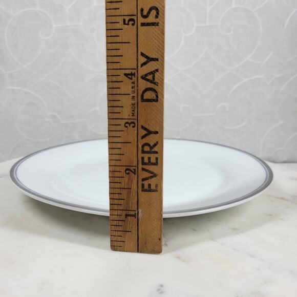 Williams Sonoma Open Kitchen Plate 9" Blue Gold Rim Salad Dinnerware - Picture 15 of 15